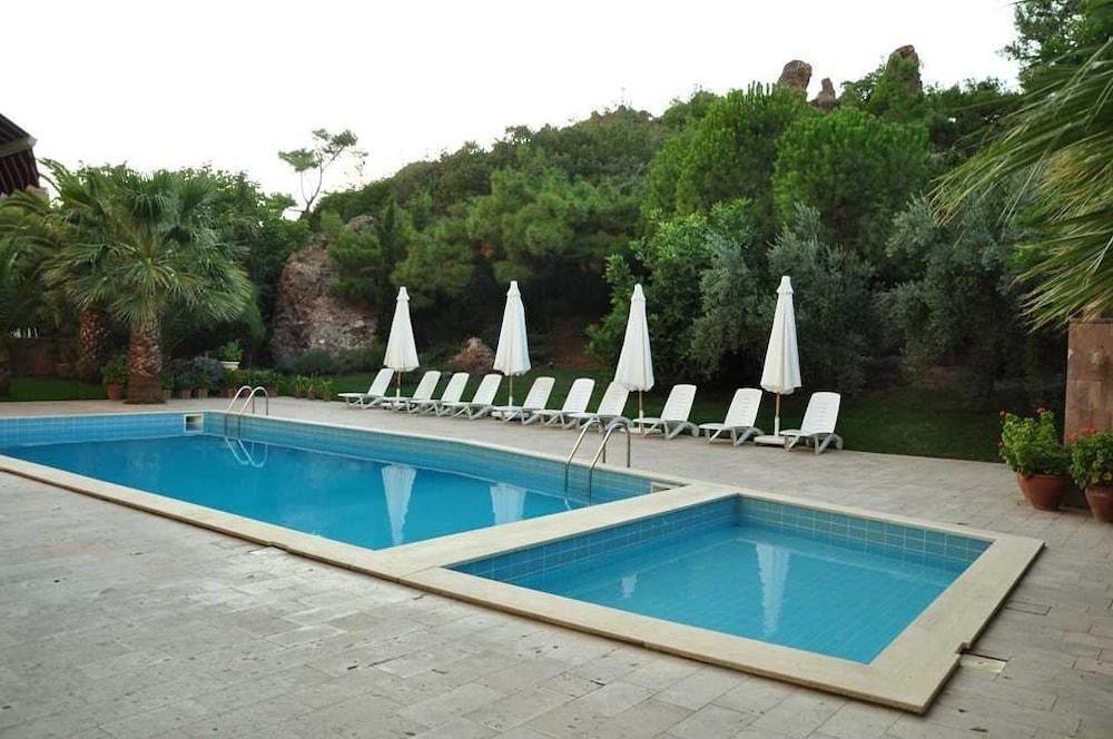 Palm Court Suites Ayvalı Kültér fotó